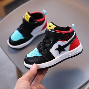 Kids casual sports shoes with cartoon design and non-slip rubber sole